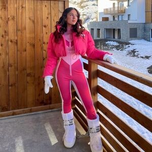 ISO DO NOT BUY prettylittlething pink and white scoop neck pltski